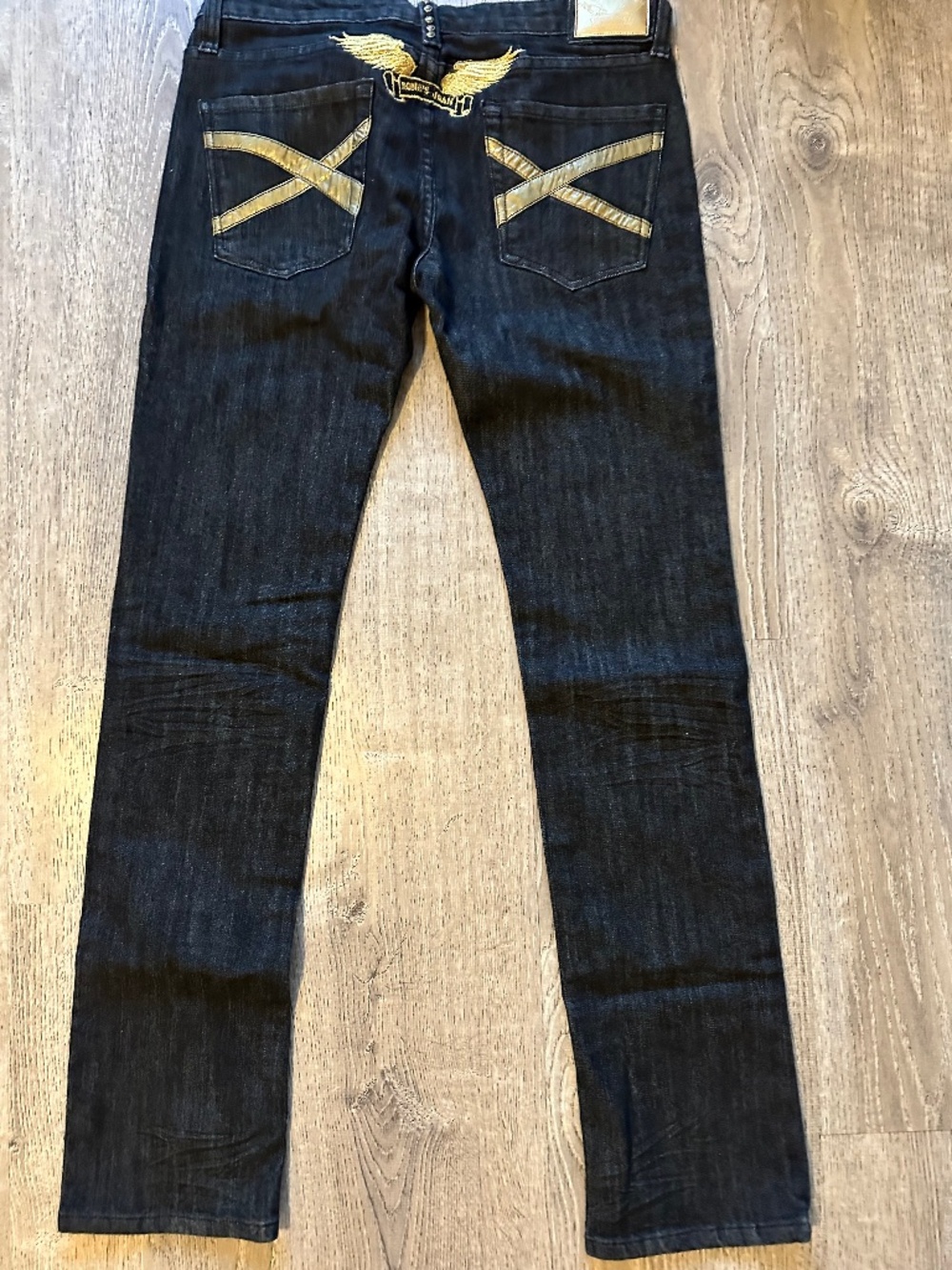 ROBIN’S JEANS SIZE 30. NWOT,